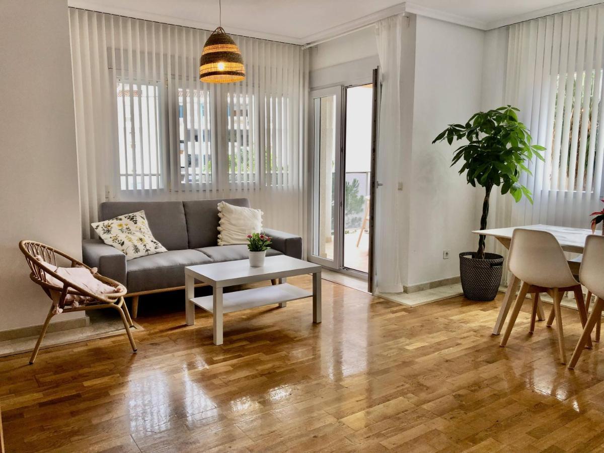 Exclusive Beachside 3 Bedroom Apartment With Pool In אלתיאה מראה חיצוני תמונה