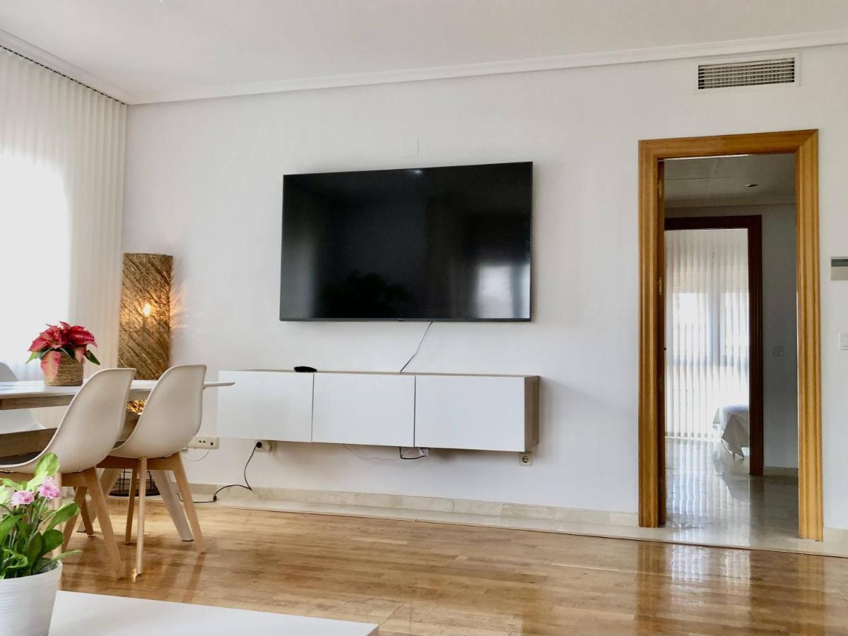 Exclusive Beachside 3 Bedroom Apartment With Pool In אלתיאה מראה חיצוני תמונה