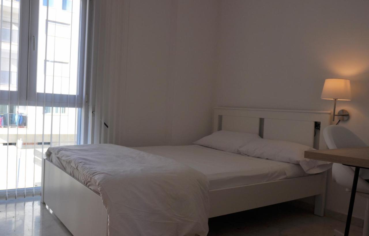 Exclusive Beachside 3 Bedroom Apartment With Pool In אלתיאה מראה חיצוני תמונה