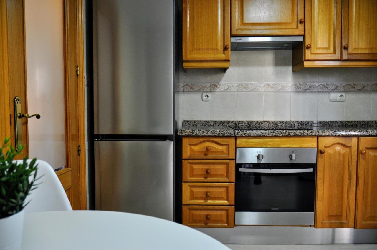 Exclusive Beachside 3 Bedroom Apartment With Pool In אלתיאה מראה חיצוני תמונה