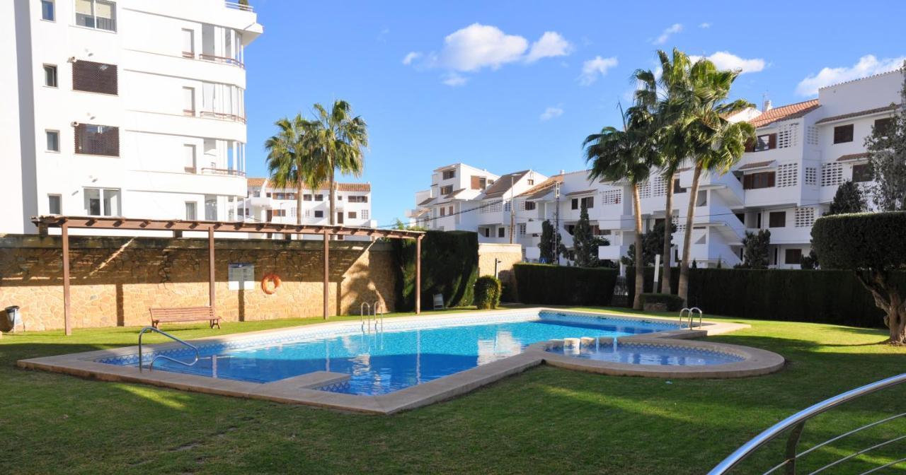 Exclusive Beachside 3 Bedroom Apartment With Pool In אלתיאה מראה חיצוני תמונה