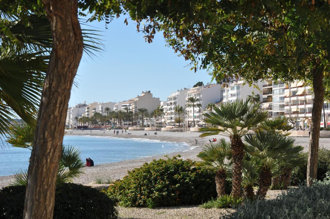 Exclusive Beachside 3 Bedroom Apartment With Pool In אלתיאה מראה חיצוני תמונה