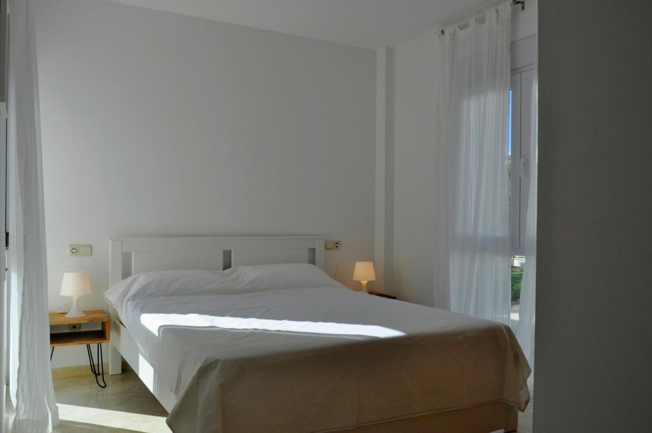 Exclusive Beachside 3 Bedroom Apartment With Pool In אלתיאה מראה חיצוני תמונה